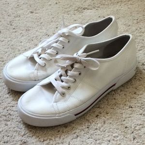 White Tommy Hilfiger Sneakers Tennis Shoes 7.5 men
